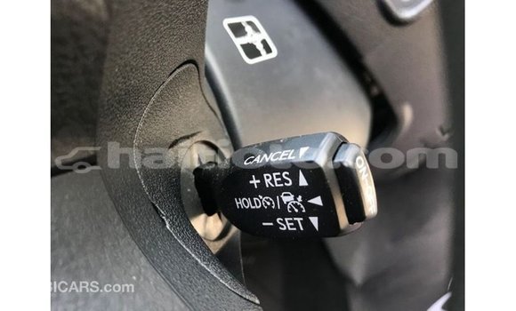 Acheter Import Voiture Toyota Prado Blanc à Import - Dubai, Artibonite Acheter Import Voiture Toyota Prado Blanc à Import - Dubai, Artibonite