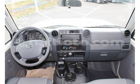 Acheter Import Voiture Toyota Land Cruiser Blanc à Import - Dubai, Artibonite Acheter Import Voiture Toyota Land Cruiser Blanc à Import - Dubai, Artibonite