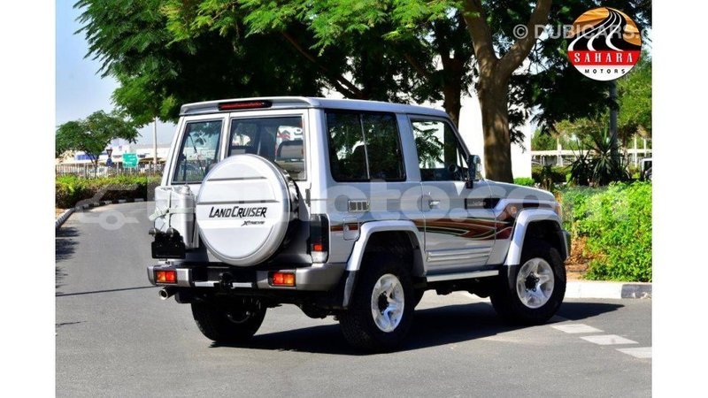 Big with watermark toyota land cruiser artibonite import dubai 3021