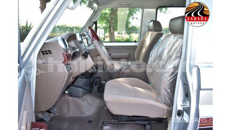 Big with watermark toyota land cruiser artibonite import dubai 3021