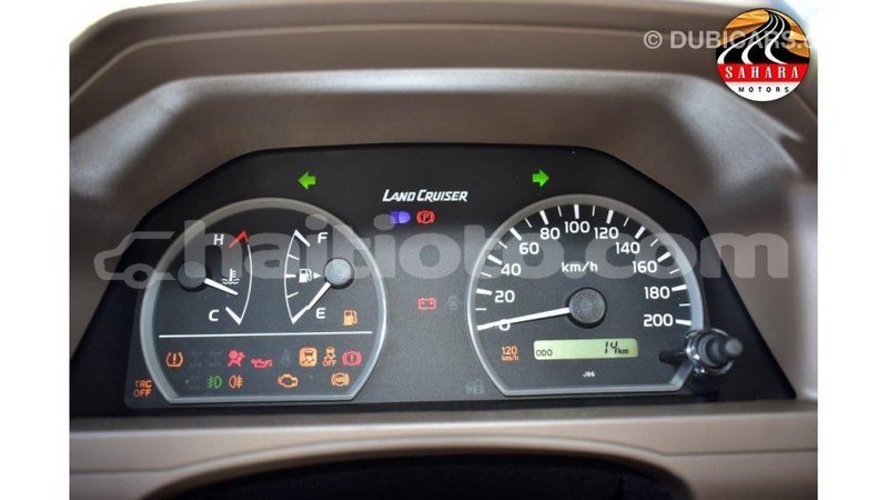 Big with watermark toyota land cruiser artibonite import dubai 3021