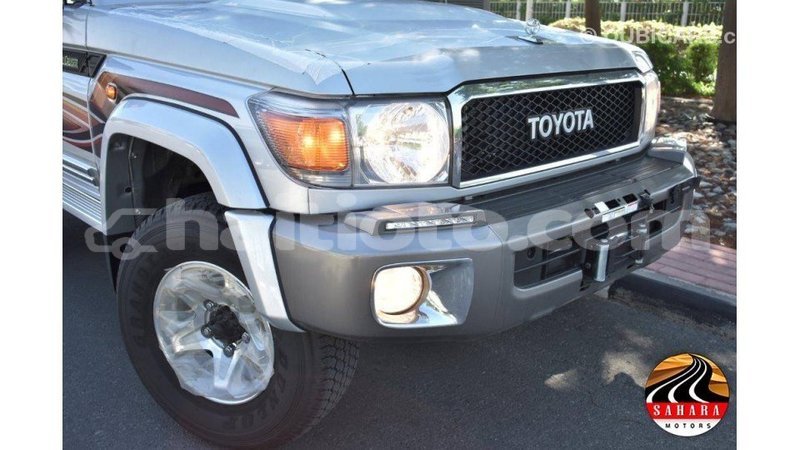 Big with watermark toyota land cruiser artibonite import dubai 3021