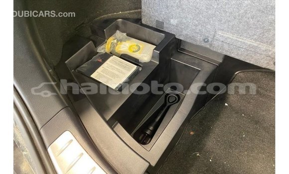 Acheter Import Voiture Toyota Harrier Noir à Import - Dubai, Artibonite Acheter Import Voiture Toyota Harrier Noir à Import - Dubai, Artibonite