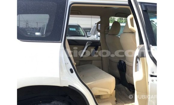 Acheter Import Voiture Toyota Prado Blanc à Import - Dubai, Artibonite Acheter Import Voiture Toyota Prado Blanc à Import - Dubai, Artibonite