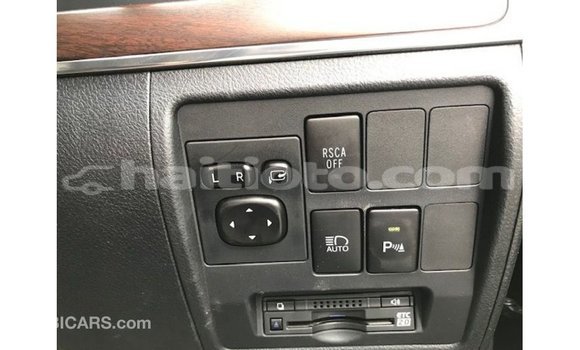 Acheter Import Voiture Toyota Land Cruiser Noir à Import - Dubai, Artibonite Acheter Import Voiture Toyota Land Cruiser Noir à Import - Dubai, Artibonite