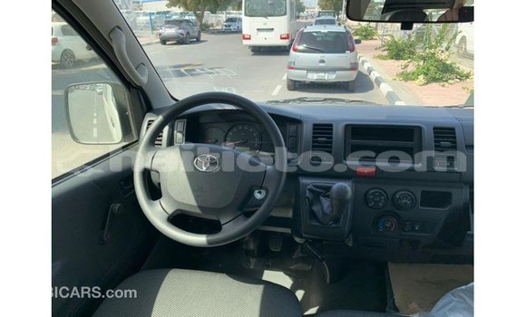 Buy Import Toyota Hiace White Car in Import - Dubai in Artibonite Buy Import Toyota Hiace White Car in Import - Dubai in Artibonite