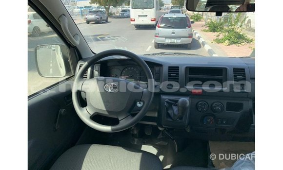 Buy Import Toyota Hiace White Car in Import - Dubai in Artibonite Buy Import Toyota Hiace White Car in Import - Dubai in Artibonite