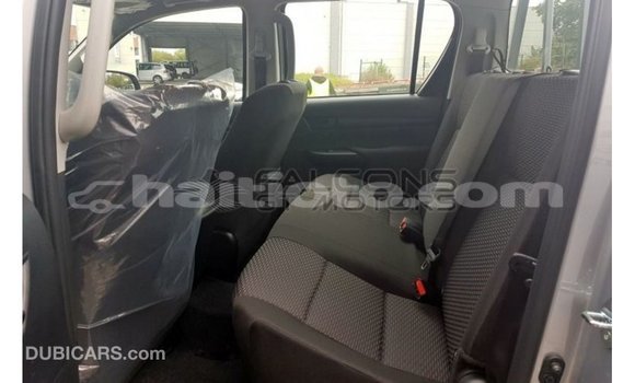 Buy Import Toyota Hilux Brown Car in Import - Dubai in Artibonite Buy Import Toyota Hilux Brown Car in Import - Dubai in Artibonite