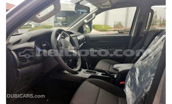 Buy Import Toyota Hilux Brown Car in Import - Dubai in Artibonite Buy Import Toyota Hilux Brown Car in Import - Dubai in Artibonite