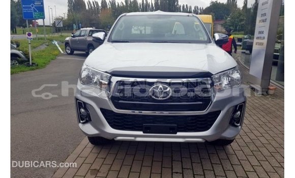 Buy Import Toyota Hilux Brown Car in Import - Dubai in Artibonite Buy Import Toyota Hilux Brown Car in Import - Dubai in Artibonite