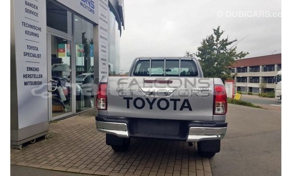 Buy Import Toyota Hilux Brown Car in Import - Dubai in Artibonite Buy Import Toyota Hilux Brown Car in Import - Dubai in Artibonite