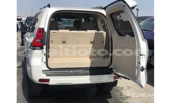 Acheter Import Voiture Toyota Prado Blanc à Import - Dubai, Artibonite Acheter Import Voiture Toyota Prado Blanc à Import - Dubai, Artibonite