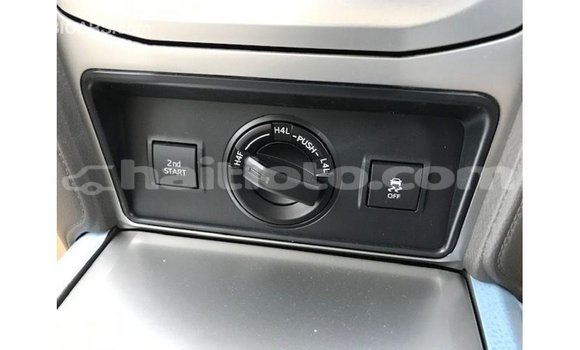 Acheter Import Voiture Toyota Prado Blanc à Import - Dubai, Artibonite Acheter Import Voiture Toyota Prado Blanc à Import - Dubai, Artibonite