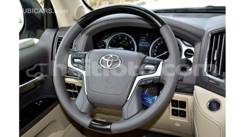Big with watermark toyota land cruiser artibonite import dubai 3040