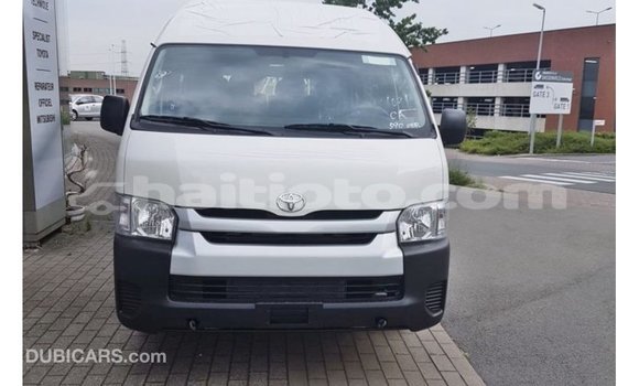 Acheter Import Voiture Toyota Hiace Blanc à Import - Dubai, Artibonite Acheter Import Voiture Toyota Hiace Blanc à Import - Dubai, Artibonite
