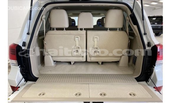 Acheter Import Voiture Toyota Land Cruiser Blanc à Import - Dubai, Artibonite Acheter Import Voiture Toyota Land Cruiser Blanc à Import - Dubai, Artibonite