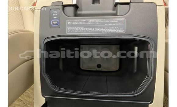 Acheter Import Voiture Toyota Land Cruiser Noir à Import - Dubai, Artibonite Acheter Import Voiture Toyota Land Cruiser Noir à Import - Dubai, Artibonite