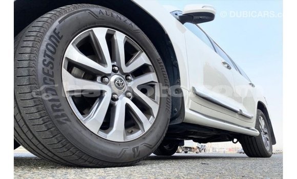 Acheter Import Voiture Toyota Land Cruiser Blanc à Import - Dubai, Artibonite Acheter Import Voiture Toyota Land Cruiser Blanc à Import - Dubai, Artibonite