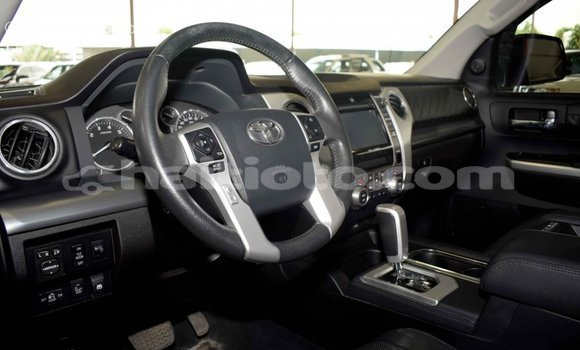 Acheter Import Voiture Toyota Tundra Noir à Import - Dubai, Artibonite Acheter Import Voiture Toyota Tundra Noir à Import - Dubai, Artibonite