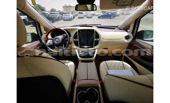 Acheter Import Voiture Mercedes-Benz Vito Blanc à Import - Dubai, Artibonite Acheter Import Voiture Mercedes-Benz Vito Blanc à Import - Dubai, Artibonite