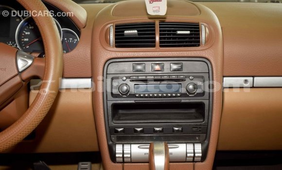 Acheter Import Voiture Porsche Cayenne Vert à Import - Dubai, Artibonite Acheter Import Voiture Porsche Cayenne Vert à Import - Dubai, Artibonite