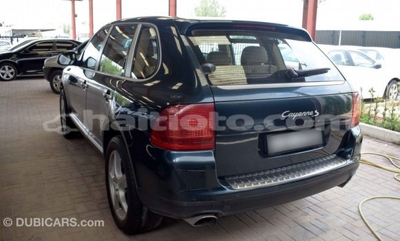 Acheter Import Voiture Porsche Cayenne Vert à Import - Dubai, Artibonite Acheter Import Voiture Porsche Cayenne Vert à Import - Dubai, Artibonite