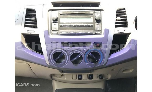 Acheter Import Voiture Toyota Hilux Autre à Import - Dubai, Artibonite Acheter Import Voiture Toyota Hilux Autre à Import - Dubai, Artibonite