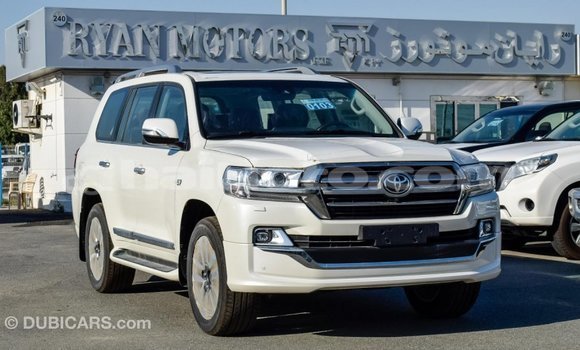 Acheter Import Voiture Toyota Land Cruiser Blanc à Import - Dubai, Artibonite Acheter Import Voiture Toyota Land Cruiser Blanc à Import - Dubai, Artibonite