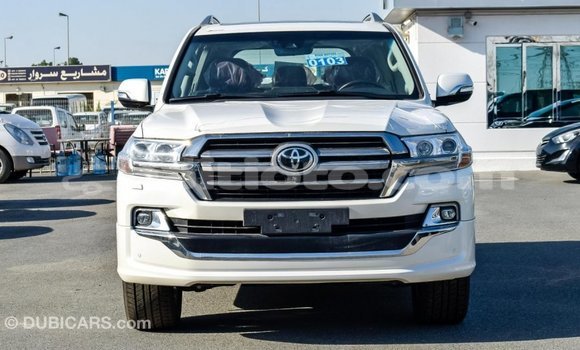 Acheter Import Voiture Toyota Land Cruiser Blanc à Import - Dubai, Artibonite Acheter Import Voiture Toyota Land Cruiser Blanc à Import - Dubai, Artibonite