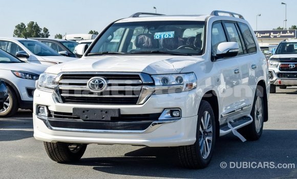 Acheter Import Voiture Toyota Land Cruiser Blanc à Import - Dubai, Artibonite Acheter Import Voiture Toyota Land Cruiser Blanc à Import - Dubai, Artibonite