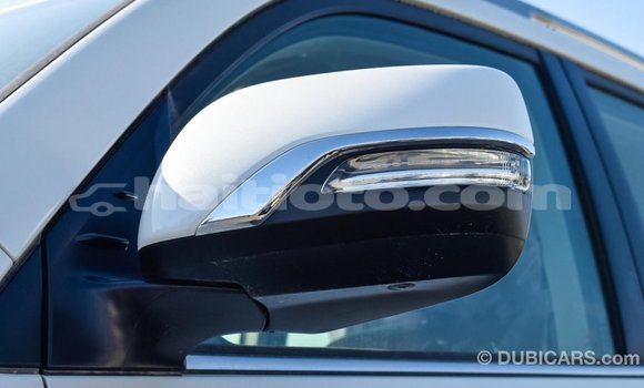 Acheter Import Voiture Toyota Land Cruiser Blanc à Import - Dubai, Artibonite Acheter Import Voiture Toyota Land Cruiser Blanc à Import - Dubai, Artibonite