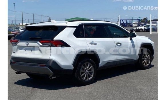 Acheter Import Voiture Toyota 4Runner Blanc à Import - Dubai, Artibonite Acheter Import Voiture Toyota 4Runner Blanc à Import - Dubai, Artibonite