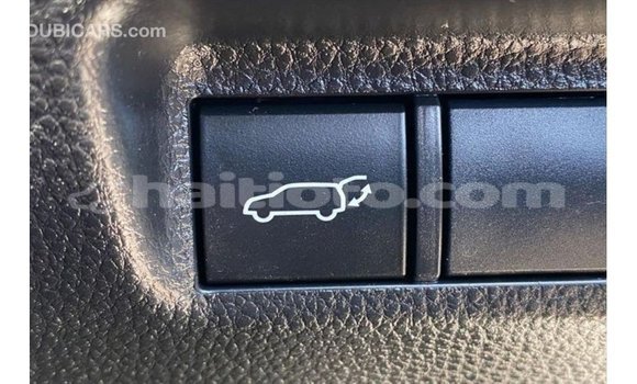 Acheter Import Voiture Toyota 4Runner Blanc à Import - Dubai, Artibonite Acheter Import Voiture Toyota 4Runner Blanc à Import - Dubai, Artibonite