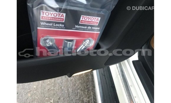 Acheter Import Voiture Toyota 4Runner Blanc à Import - Dubai, Artibonite Acheter Import Voiture Toyota 4Runner Blanc à Import - Dubai, Artibonite