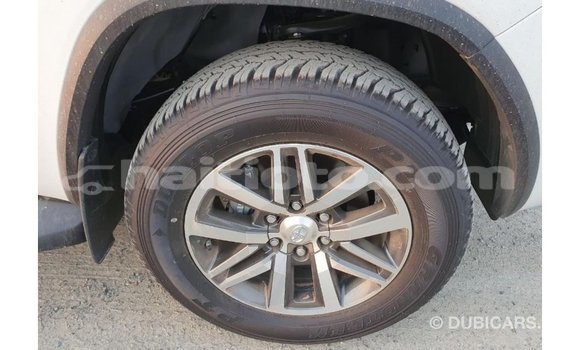 Acheter Import Voiture Toyota Fortuner Blanc à Import - Dubai, Artibonite Acheter Import Voiture Toyota Fortuner Blanc à Import - Dubai, Artibonite