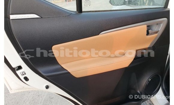 Acheter Import Voiture Toyota Fortuner Blanc à Import - Dubai, Artibonite Acheter Import Voiture Toyota Fortuner Blanc à Import - Dubai, Artibonite