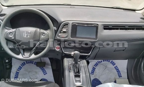 Acheter Import Moto Honda C Blanc à Import - Dubai, Artibonite Acheter Import Moto Honda C Blanc à Import - Dubai, Artibonite