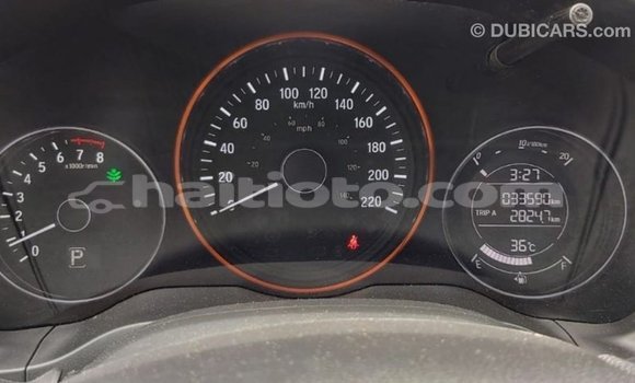 Acheter Import Moto Honda C Blanc à Import - Dubai, Artibonite Acheter Import Moto Honda C Blanc à Import - Dubai, Artibonite