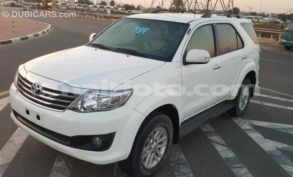 Acheter Import Voiture Toyota Fortuner Blanc à Import - Dubai, Artibonite Acheter Import Voiture Toyota Fortuner Blanc à Import - Dubai, Artibonite