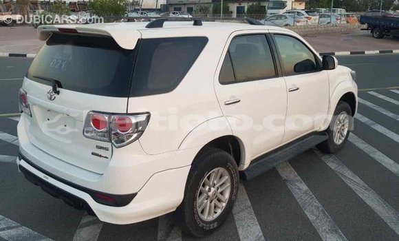 Acheter Import Voiture Toyota Fortuner Blanc à Import - Dubai, Artibonite Acheter Import Voiture Toyota Fortuner Blanc à Import - Dubai, Artibonite