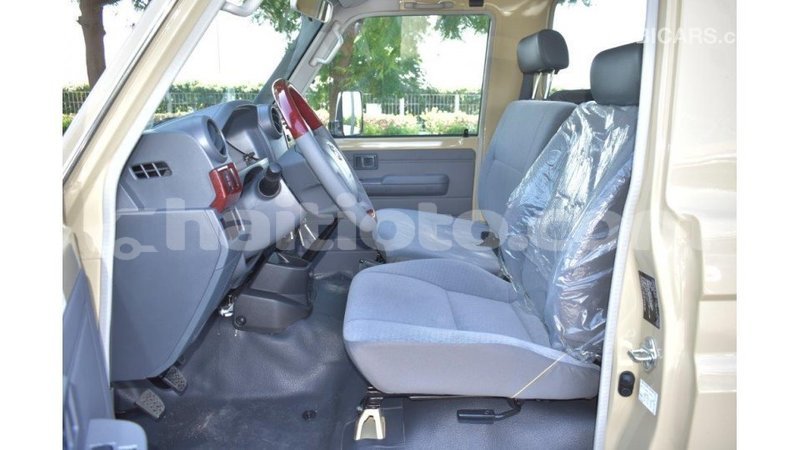 Big with watermark toyota land cruiser artibonite import dubai 3097