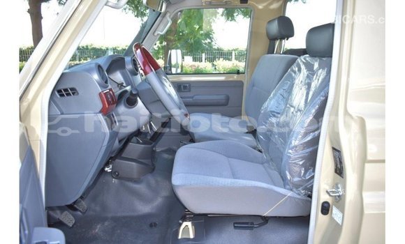 Acheter Import Voiture Toyota Land Cruiser Beige à Import - Dubai, Artibonite Acheter Import Voiture Toyota Land Cruiser Beige à Import - Dubai, Artibonite
