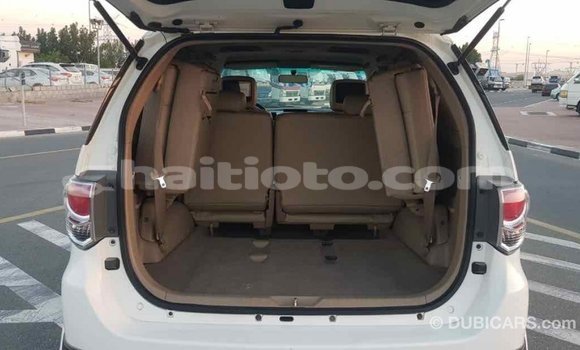 Acheter Import Voiture Toyota Fortuner Blanc à Import - Dubai, Artibonite Acheter Import Voiture Toyota Fortuner Blanc à Import - Dubai, Artibonite