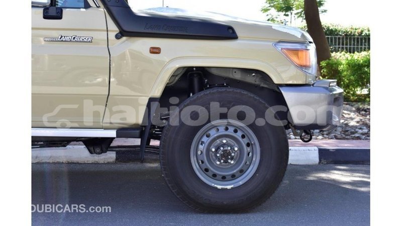 Big with watermark toyota land cruiser artibonite import dubai 3097