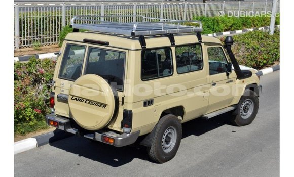 Acheter Import Voiture Toyota Land Cruiser Beige à Import - Dubai, Artibonite Acheter Import Voiture Toyota Land Cruiser Beige à Import - Dubai, Artibonite