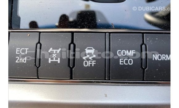 Acheter Import Voiture Toyota Land Cruiser Noir à Import - Dubai, Artibonite Acheter Import Voiture Toyota Land Cruiser Noir à Import - Dubai, Artibonite