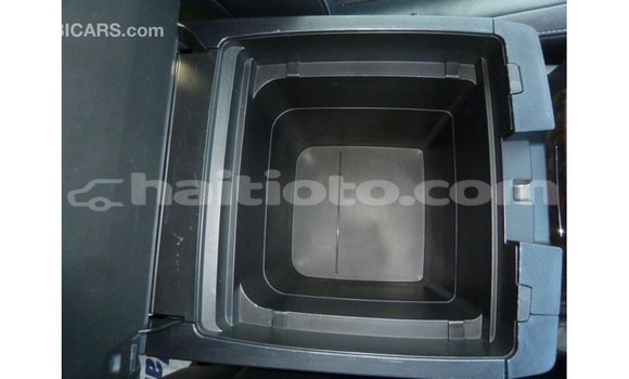 Acheter Import Voiture Toyota Land Cruiser Blanc à Import - Dubai, Artibonite Acheter Import Voiture Toyota Land Cruiser Blanc à Import - Dubai, Artibonite