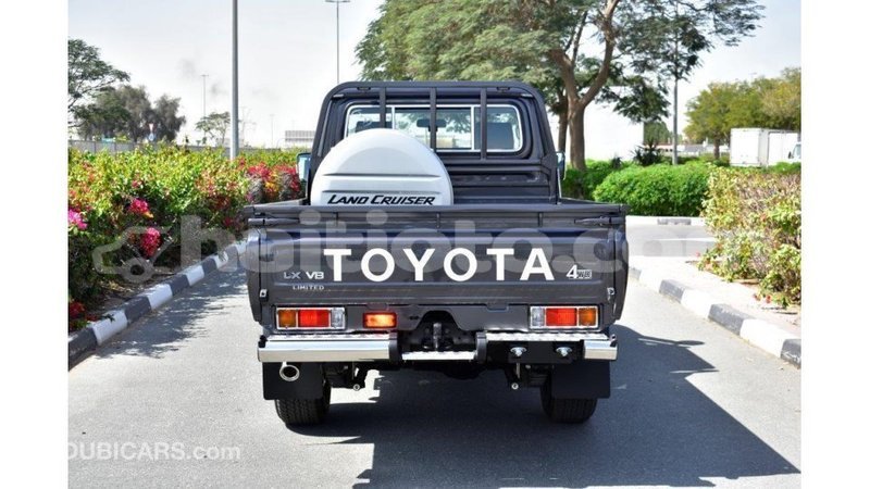 Big with watermark toyota land cruiser artibonite import dubai 3102