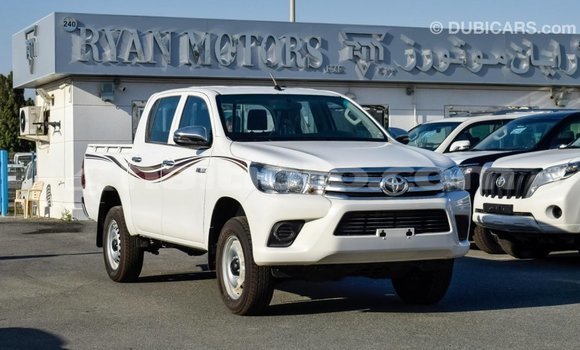Acheter Import Voiture Toyota Hilux Blanc à Import - Dubai, Artibonite Acheter Import Voiture Toyota Hilux Blanc à Import - Dubai, Artibonite