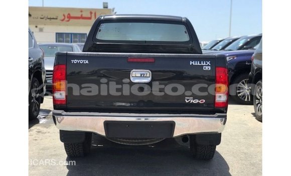 Acheter Import Voiture Toyota Hilux Noir à Import - Dubai, Artibonite Acheter Import Voiture Toyota Hilux Noir à Import - Dubai, Artibonite